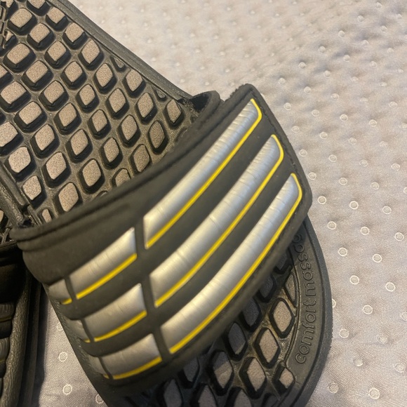 ADIDAS kids unisex slides size 11K - Picture 3 of 8